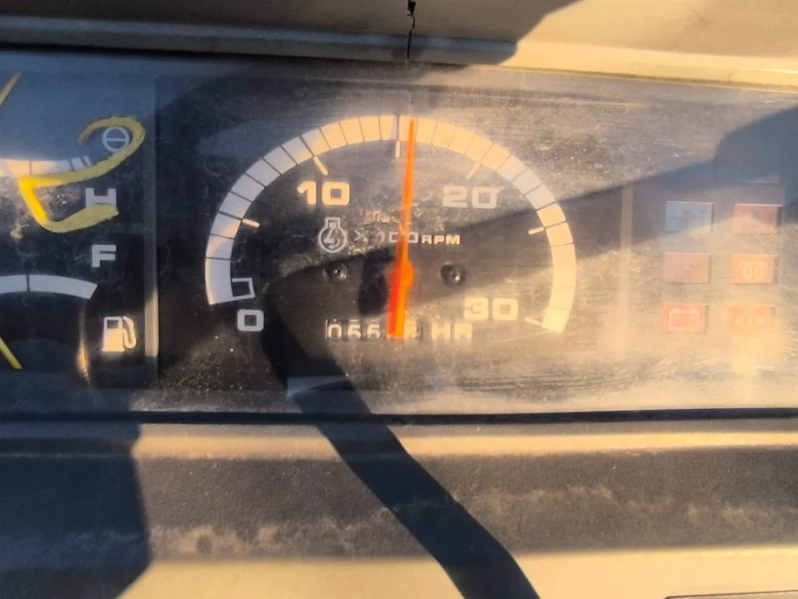 Трактор Mitsubishi, снимка 7 - Селскостопанска техника - 55904945
