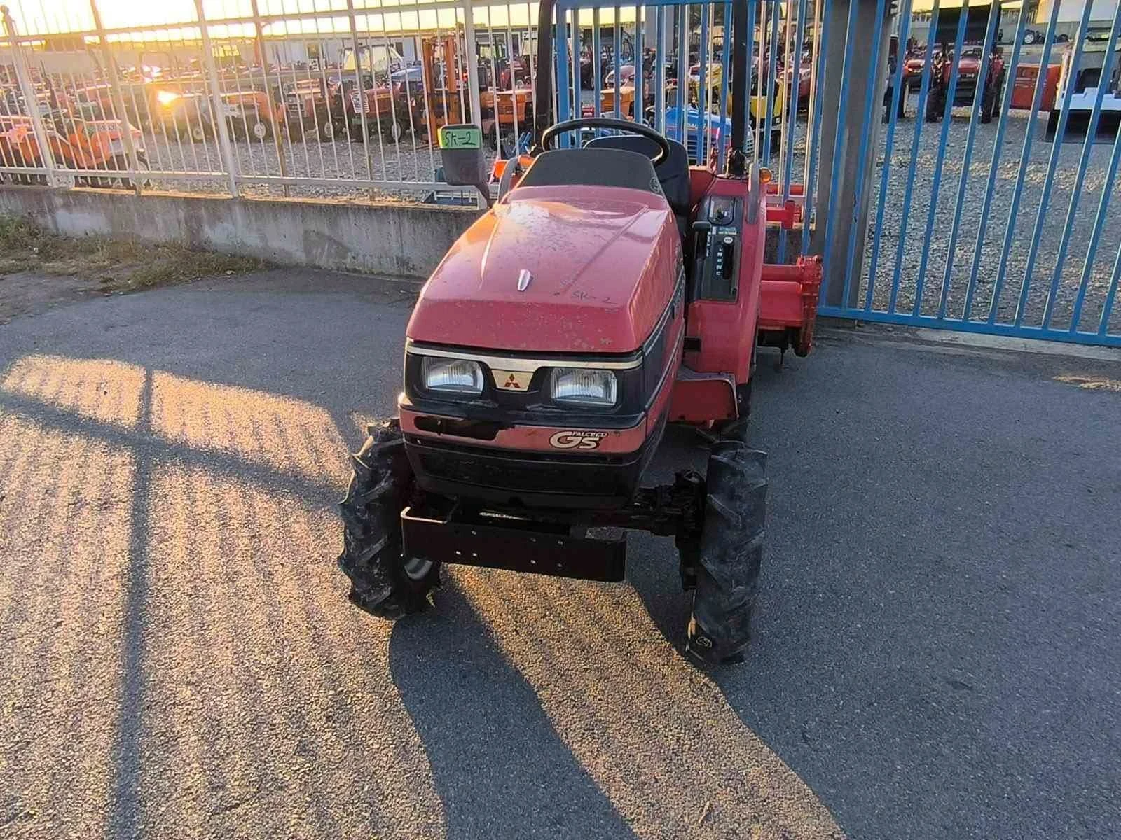 Трактор Mitsubishi, снимка 8 - Селскостопанска техника - 55904945
