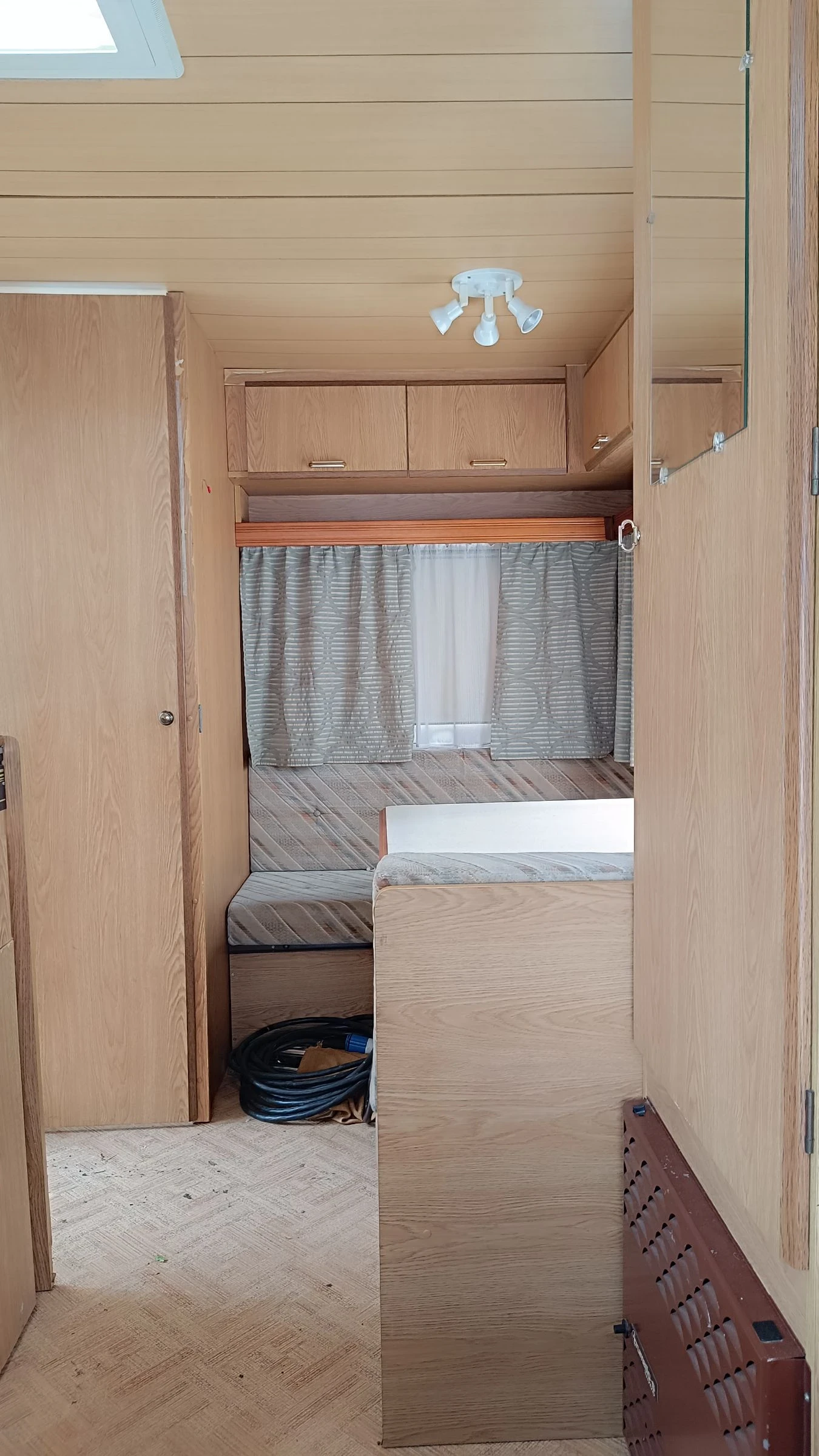 Каравана Caravelair 400 със солар, форселт  - изображение 5