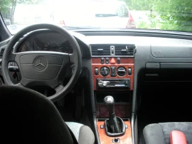 Mercedes-Benz C 250, снимка 8