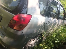 Обява за продажба на Toyota Corolla verso 2.0D4D ЦЯЛА ЗА ЧАСТИ !!! ~11 лв. - изображение 3