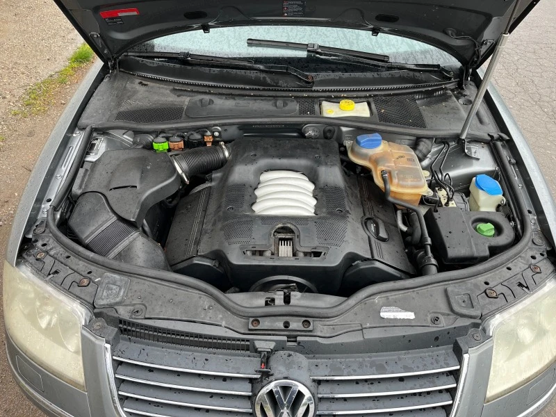 VW Passat 2.8 V6 4X4, снимка 7 - Автомобили и джипове - 47659751