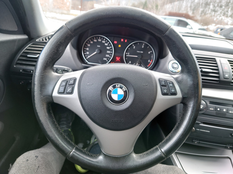 BMW 120 Навигация, снимка 12 - Автомобили и джипове - 45669562