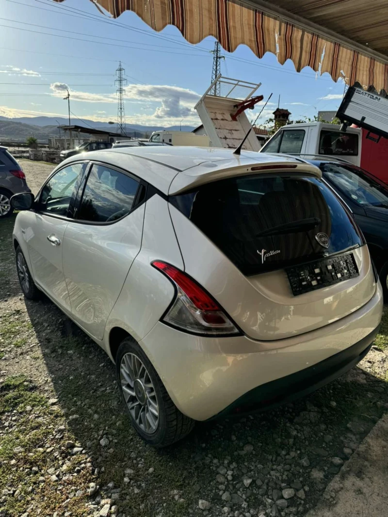 Lancia Ypsilon Automatic , снимка 3 - Автомобили и джипове - 47526223