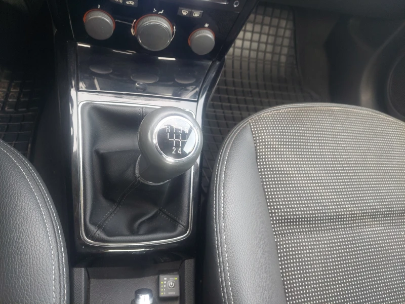 Opel Astra, снимка 12 - Автомобили и джипове - 51862628