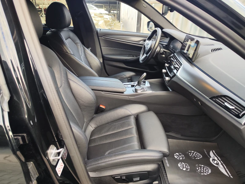 BMW 530E MPAK* HEADUP* PODGREV* 360CAM* HARMANN* LINEASIST*, снимка 9 - Автомобили и джипове - 52287053