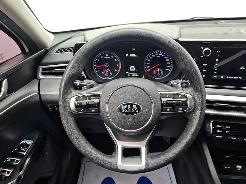 Kia K5 2.0, снимка 16 - Автомобили и джипове - 54263601