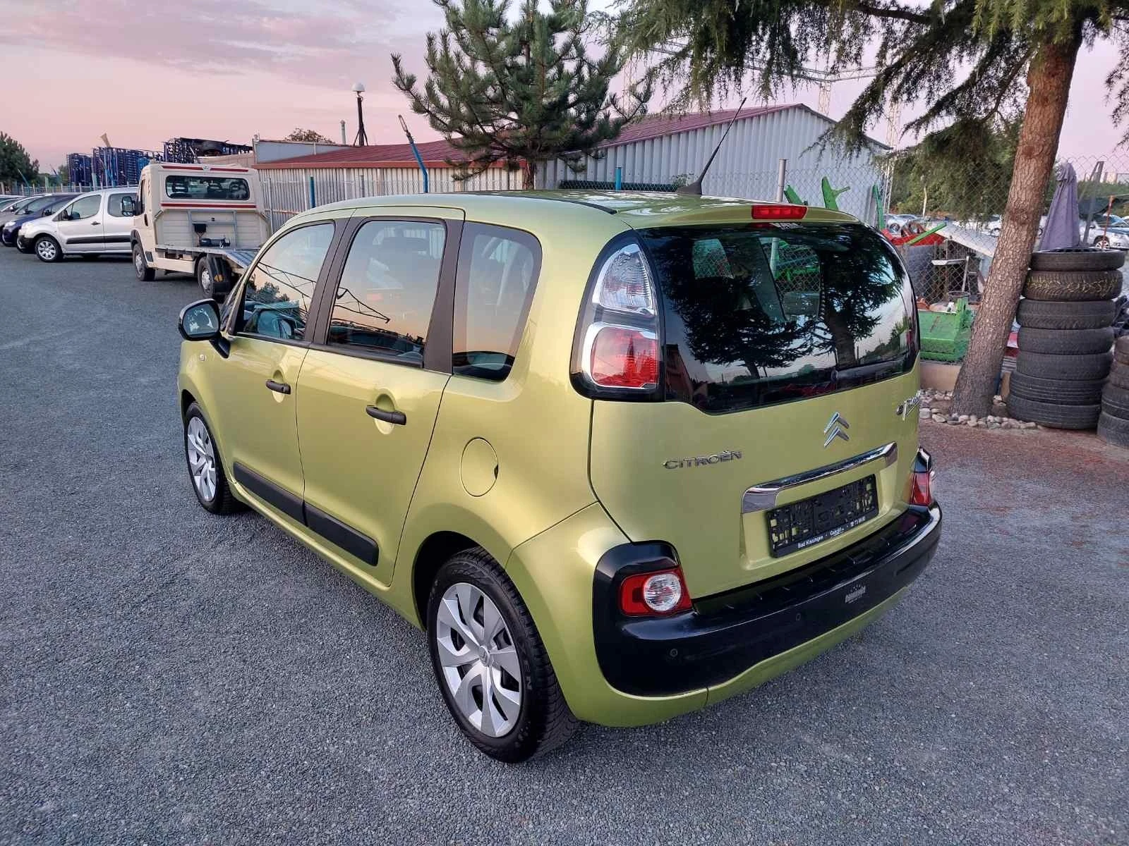 Citroen C3 Picasso 1.4 - изображение 9