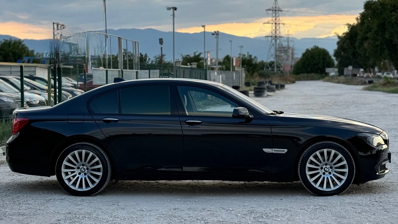 BMW 730 d= Distronic= HeadUp= Night View= Подгряване/Обдух - изображение 4