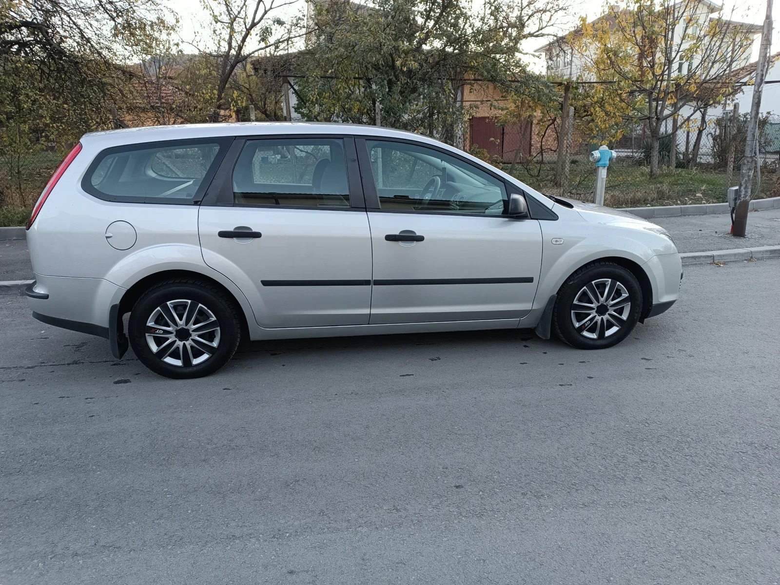 Ford Focus 1.6HDI90к.с.КЛИМА - изображение 8