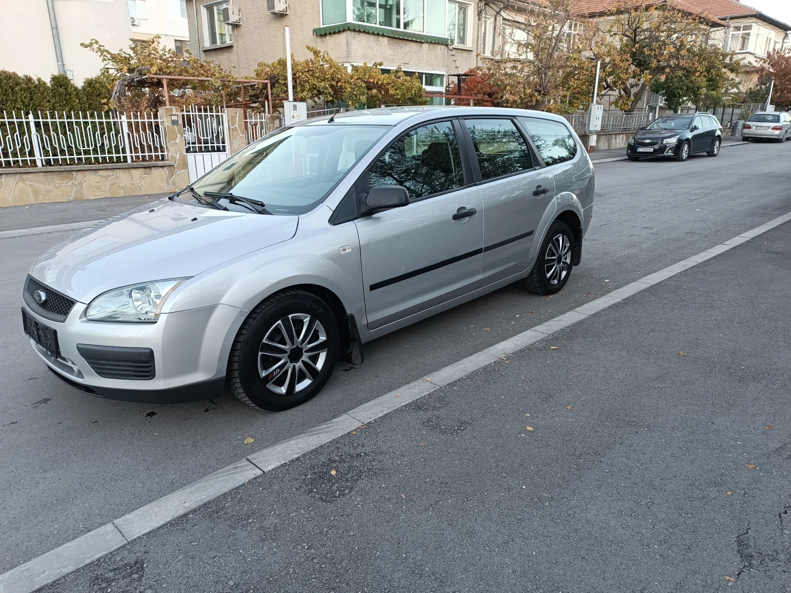 Ford Focus 1.6HDI90к.с.КЛИМА - изображение 4