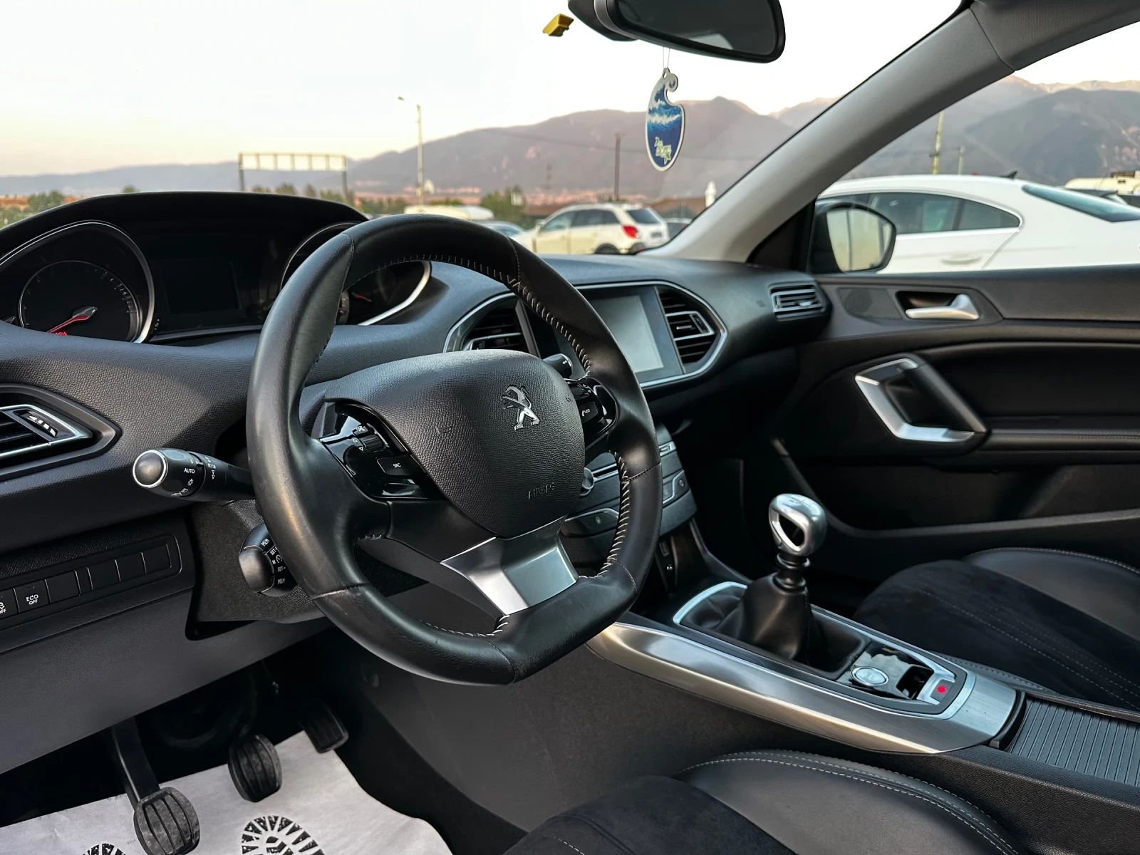 Peugeot 308 1.6HDI-ALLURE-122000км-LED-XENON-НАВИ-FULL-NEW-TOP - изображение 9