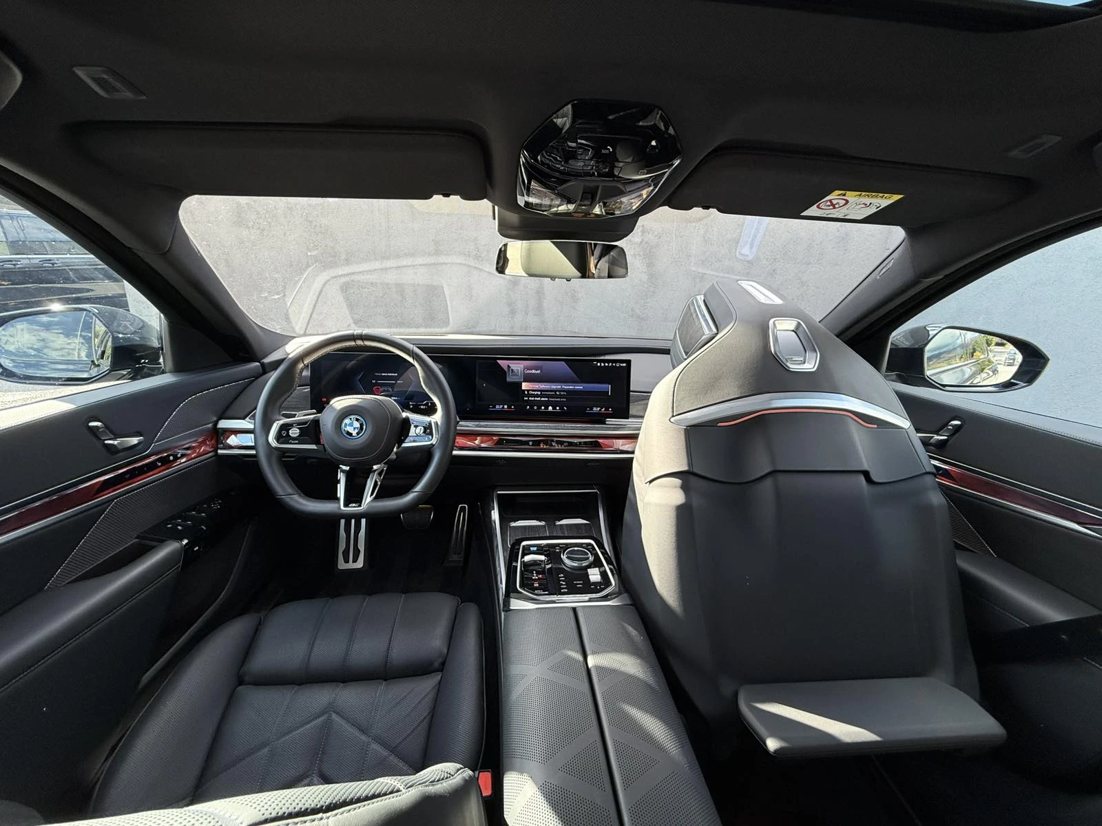 BMW i7 xDrive 60 | Mobile.bg   12