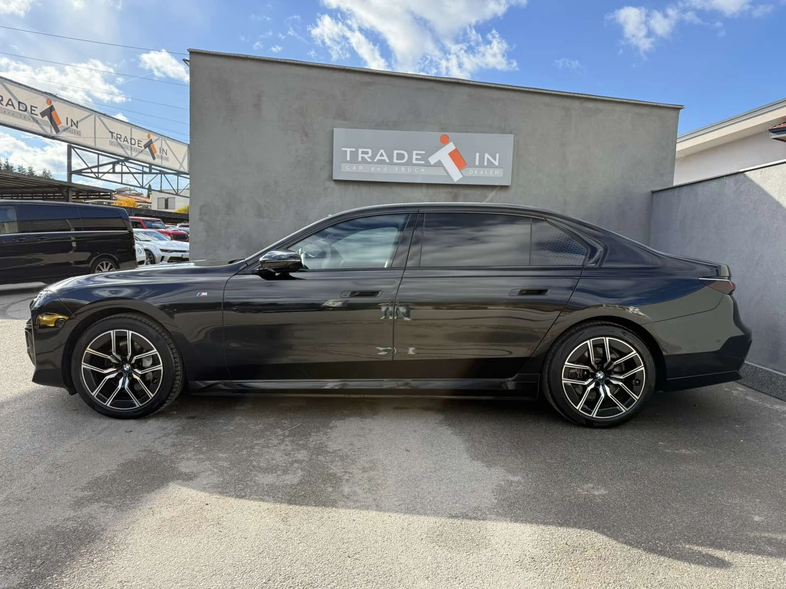 BMW i7 xDrive 60 - изображение 7