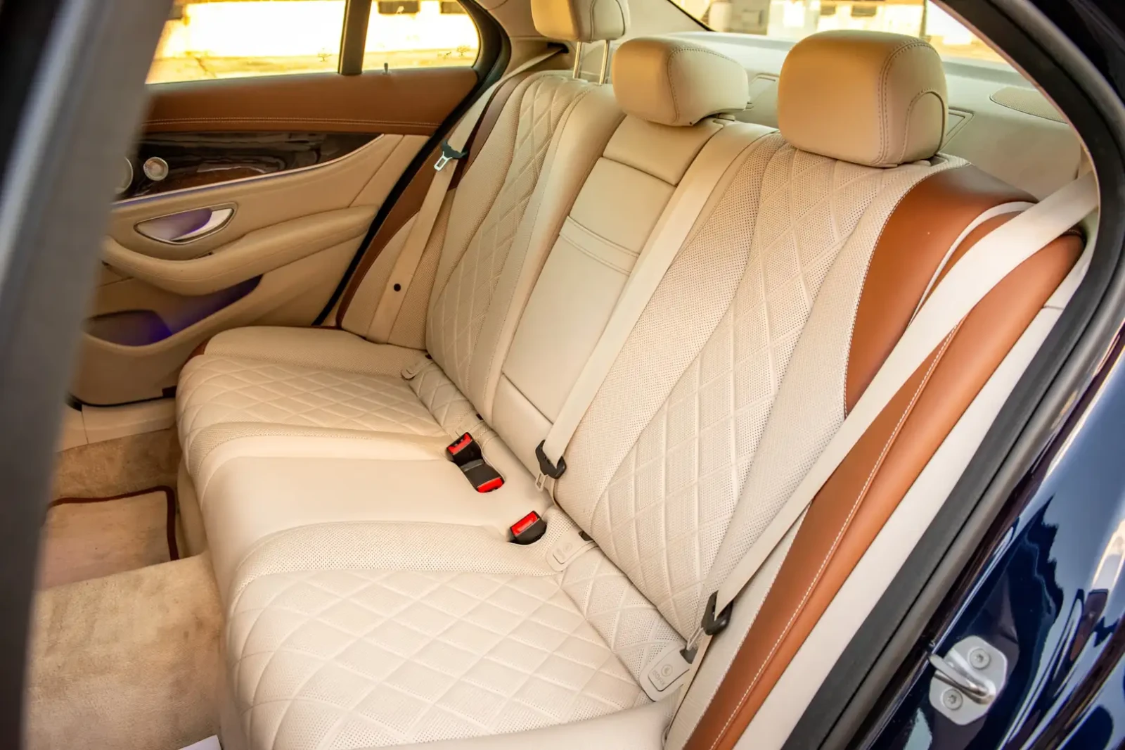 Mercedes-Benz E 400 4MATIC* DESIGNO* BURMESTER* PANO* KEYLESS | Mobile.bg � ����������� 13