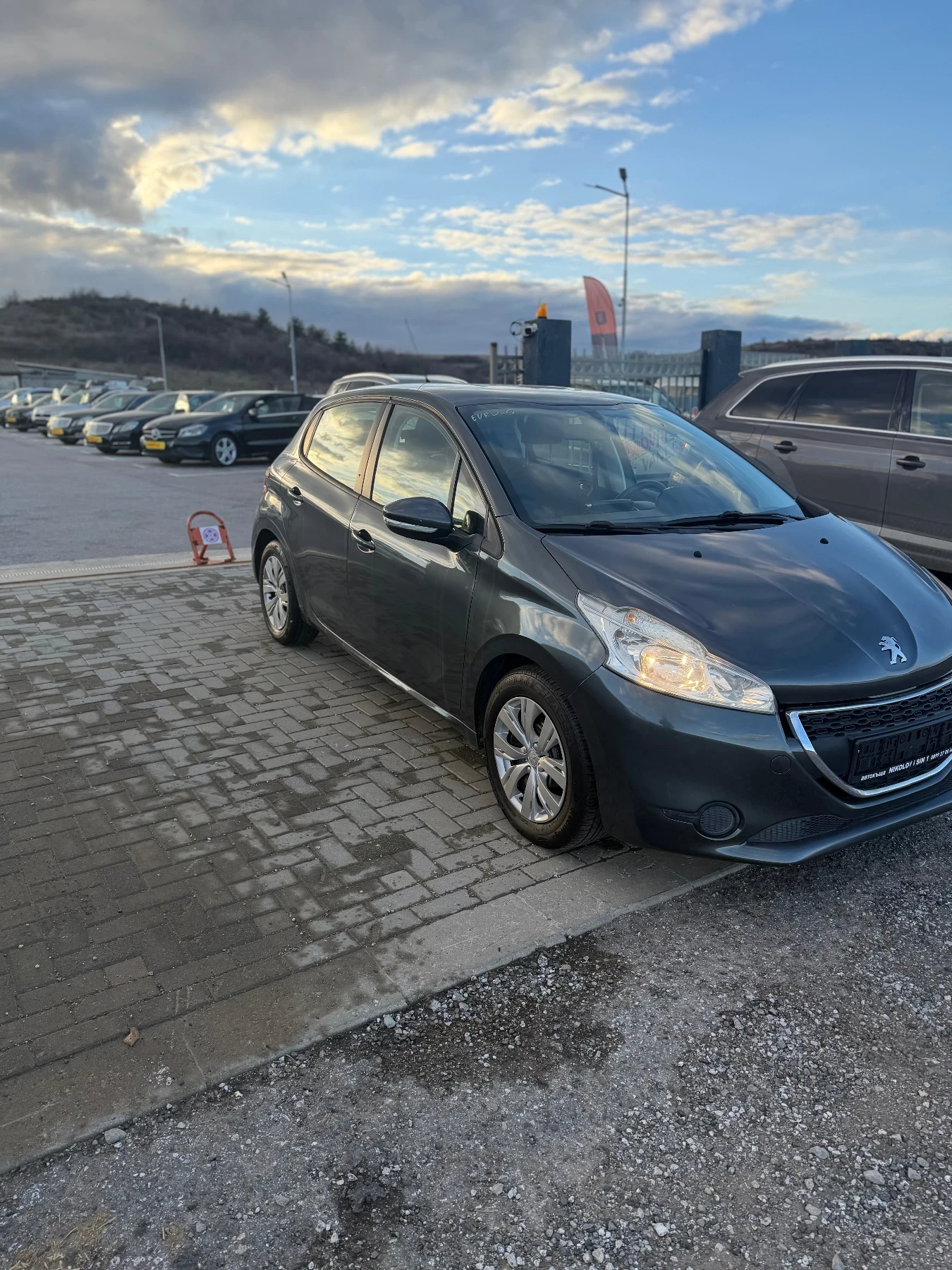 Peugeot 208  - изображение 2
