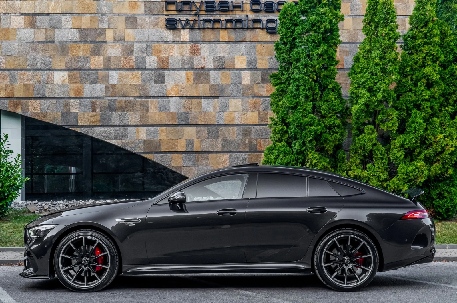 Mercedes-Benz AMG GT 6.3PACK* BI-TURBO* 4MATIC* 450HP* BRABUS* 3xTV, снимка 2 - Автомобили и джипове - 53773519