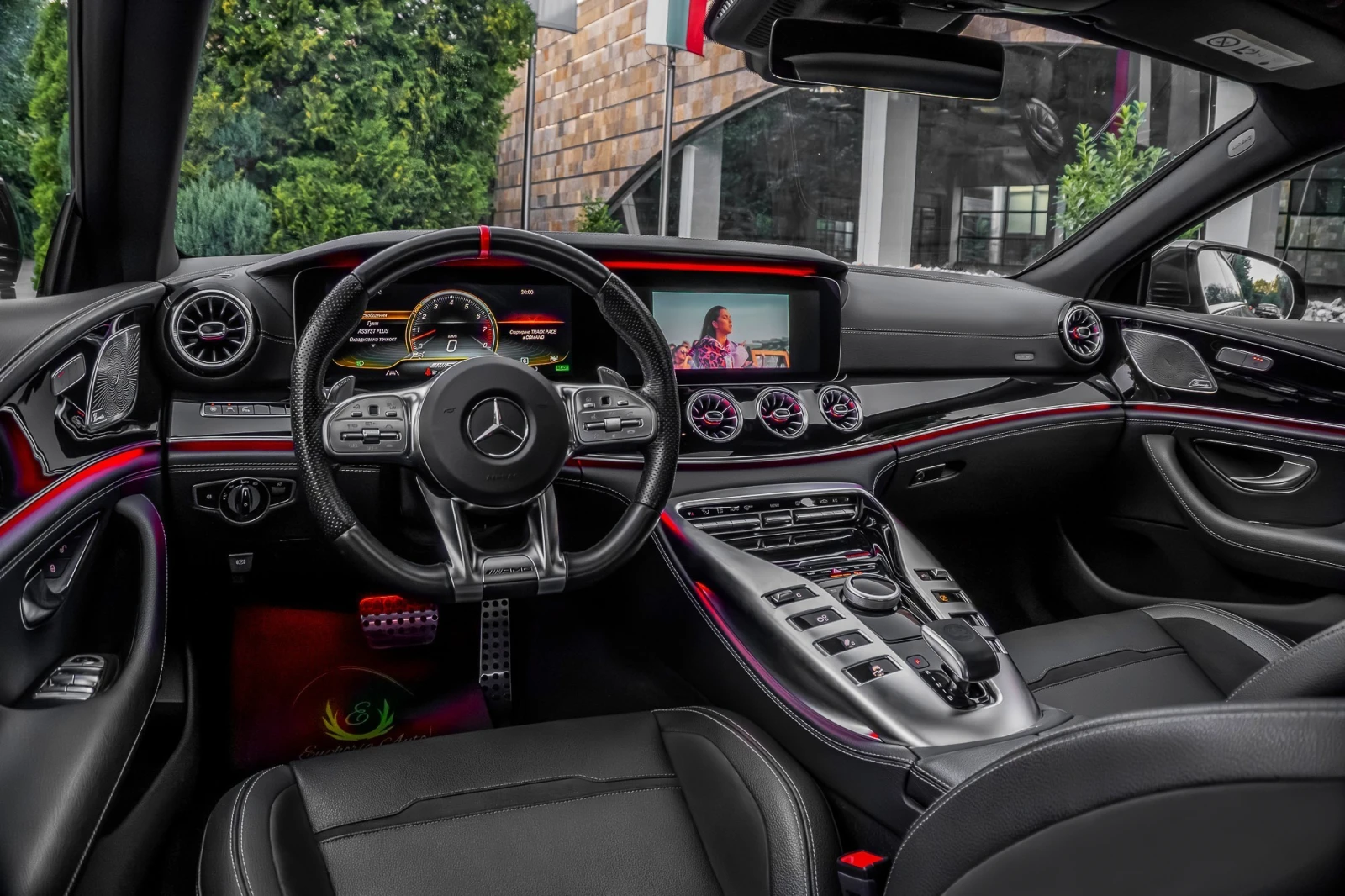 Mercedes-Benz AMG GT 6.3PACK* BI-TURBO* 4MATIC* 450HP* BRABUS* 3xTV, снимка 13 - Автомобили и джипове - 53773519