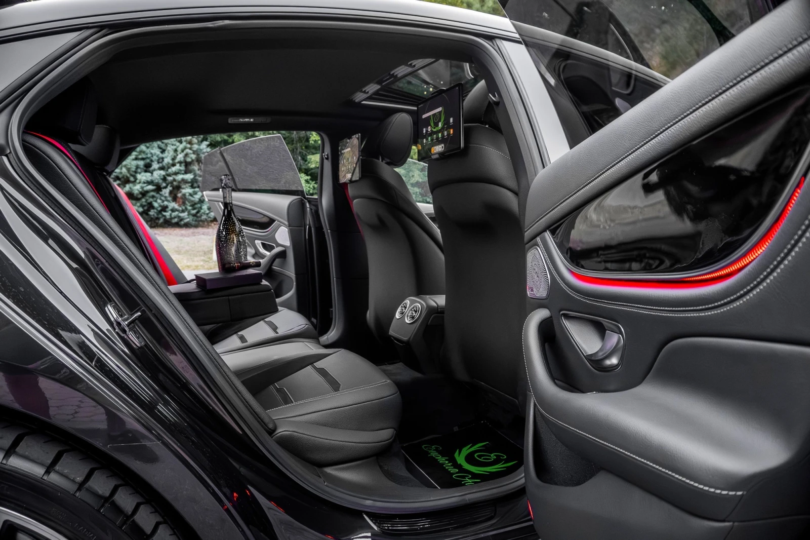 Mercedes-Benz AMG GT 6.3PACK* BI-TURBO* 4MATIC* 450HP* BRABUS* 3xTV, снимка 11 - Автомобили и джипове - 53773519