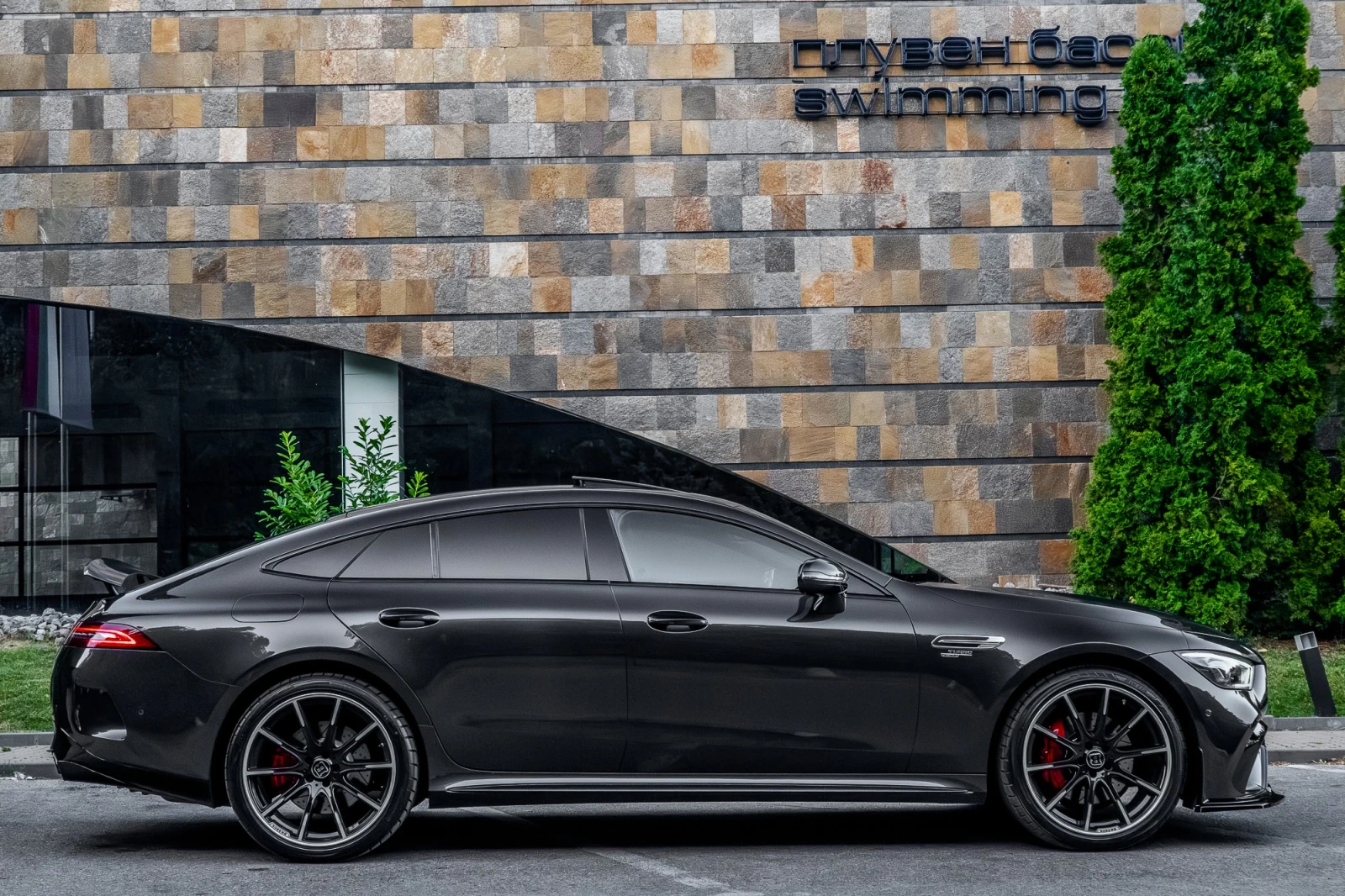 Mercedes-Benz AMG GT 6.3PACK* BI-TURBO* 4MATIC* 450HP* BRABUS* 3xTV, снимка 6 - Автомобили и джипове - 53773519
