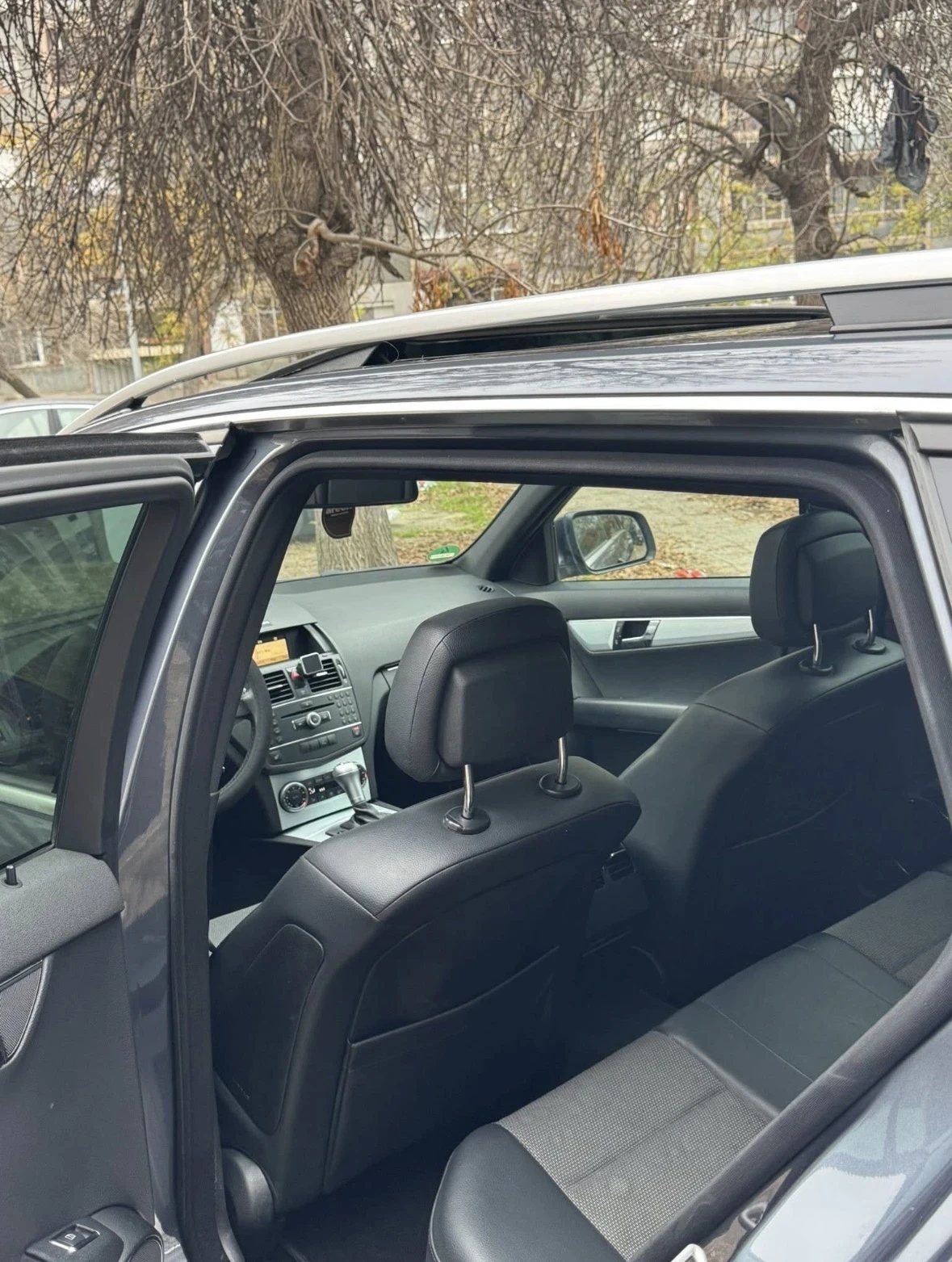 Mercedes-Benz C 220, снимка 7 - Автомобили и джипове - 54544272