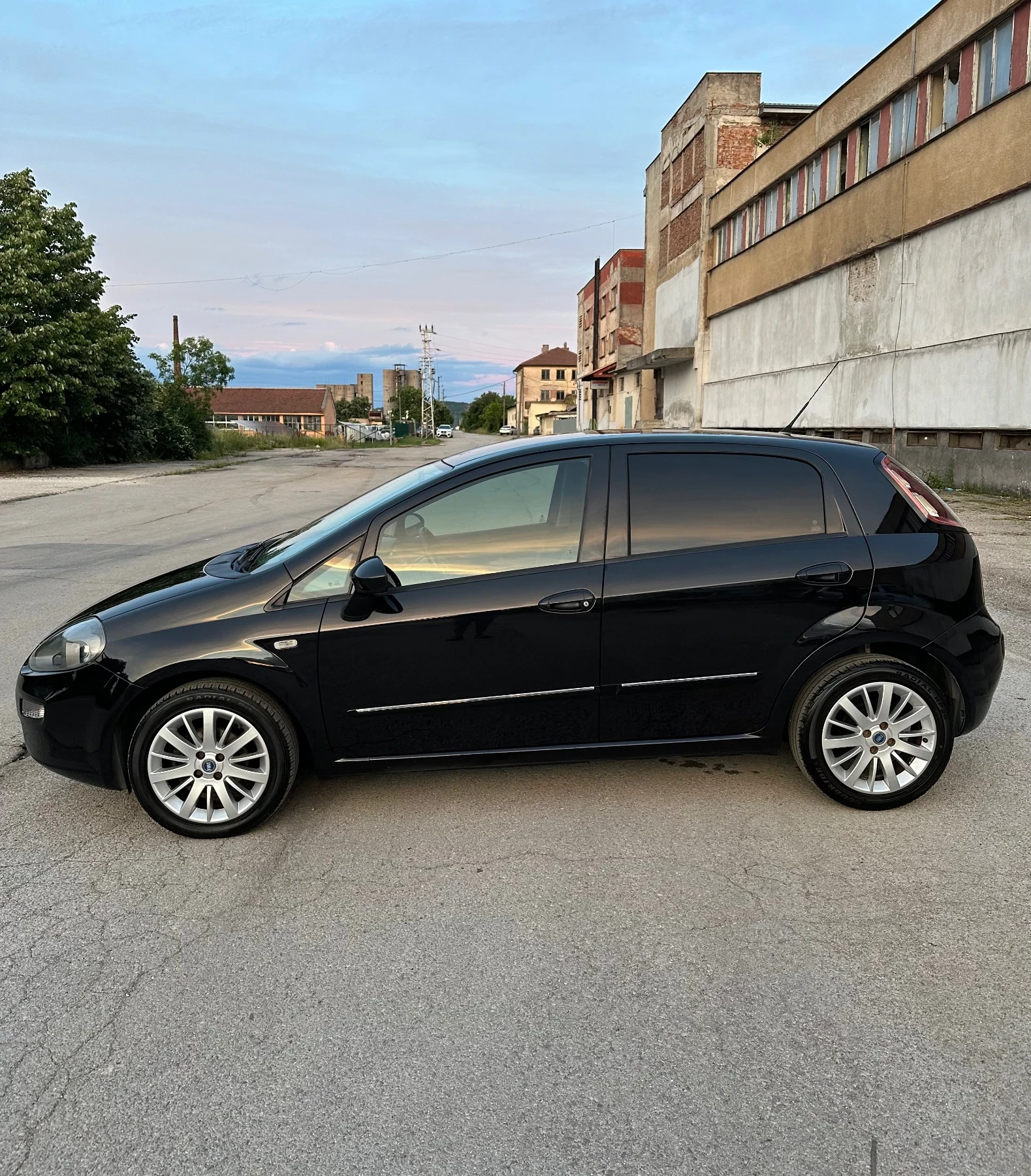 Fiat Punto 1.2i / EVO, снимка 2 - Автомобили и джипове - 54896207