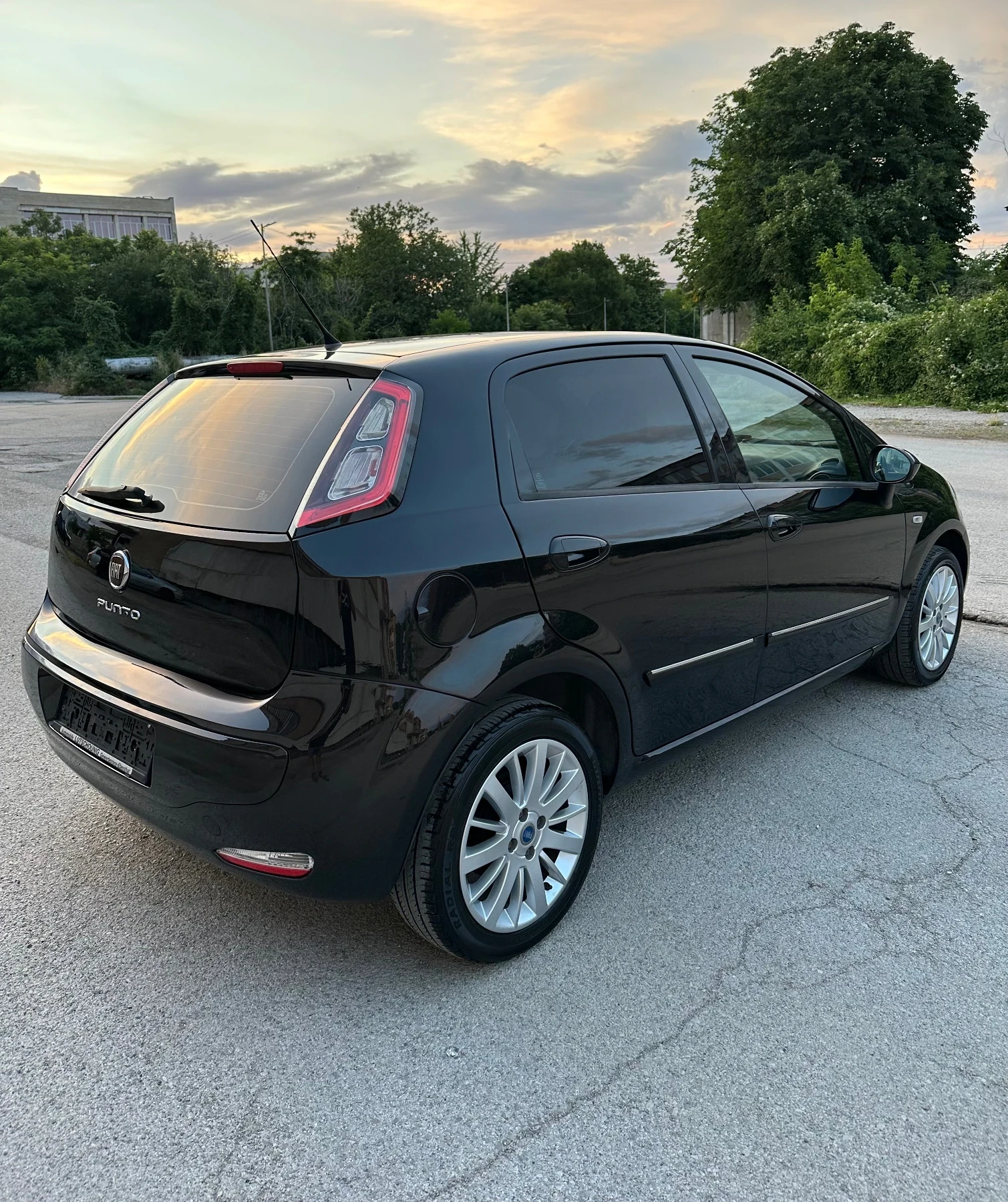 Fiat Punto 1.2i / EVO, снимка 4 - Автомобили и джипове - 54896207