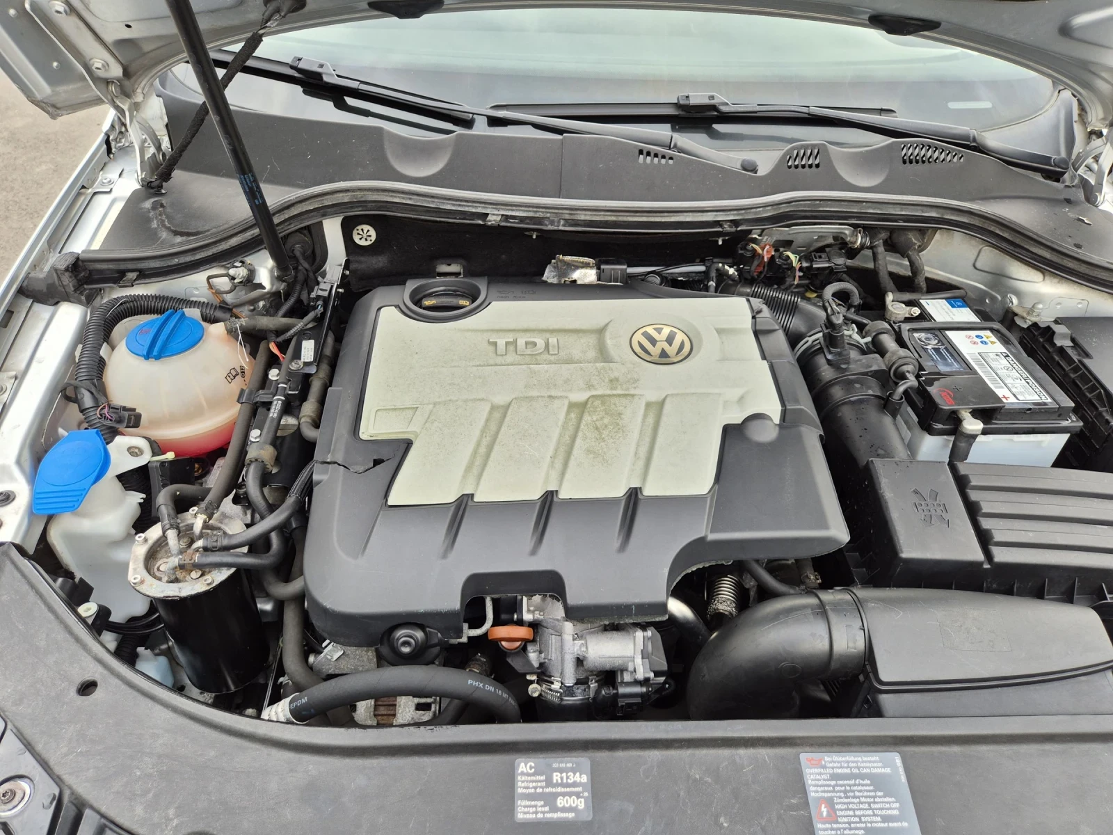 VW Passat 2.0TDI DSG Common Real, снимка 16 - Автомобили и джипове - 55265574