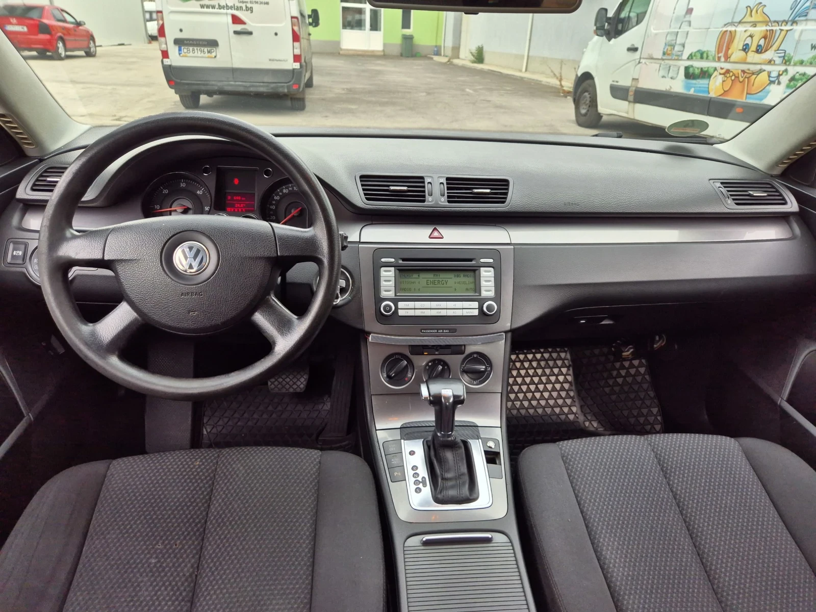 VW Passat 2.0TDI DSG Common Real, снимка 9 - Автомобили и джипове - 55265574