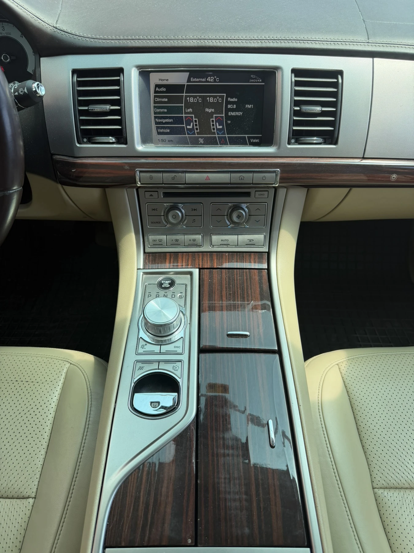 Jaguar Xf 3.0D V6 LUXURY/FULL/KEYLESS/ПАНОРАМА, снимка 13 - Автомобили и джипове - 55586605