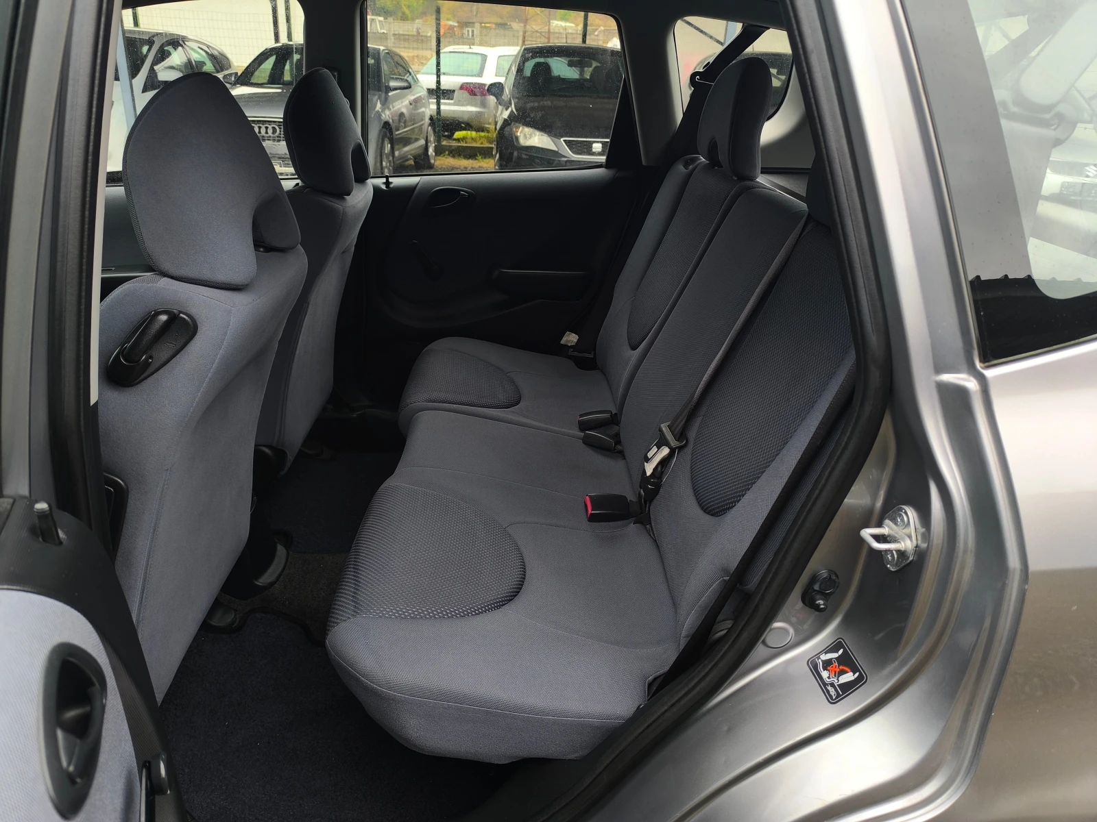 Honda Jazz FACE LIFT-1.4i-83��(4-���������, ������)-��������- | Mobile.bg � ����������� 12