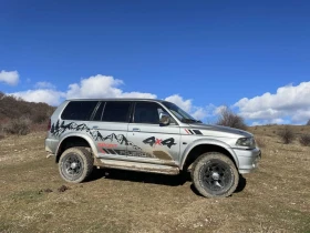 Mitsubishi Pajero sport 3.0 ръчни скорости ГАЗ, снимка 1