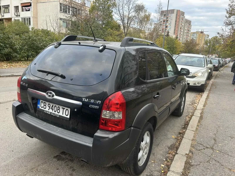 Hyundai Tucson 2.0 CRDI, снимка 6 - Автомобили и джипове - 52395046