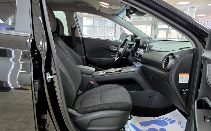 Hyundai Kona 64KWh/10.2020/Blue Link/SOH100%, снимка 11 - Автомобили и джипове - 52748606