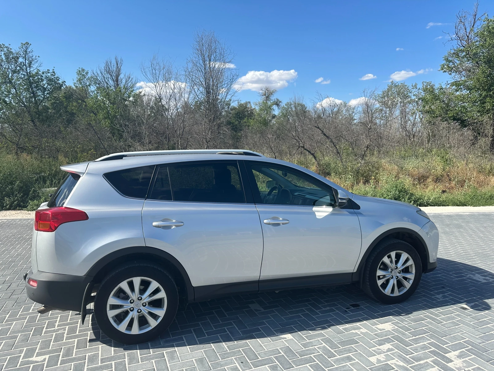 Toyota Rav4  - изображение 7