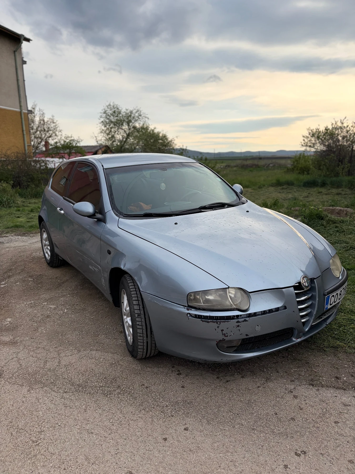 Alfa Romeo 147 1.9 jtd всичко платено стегната