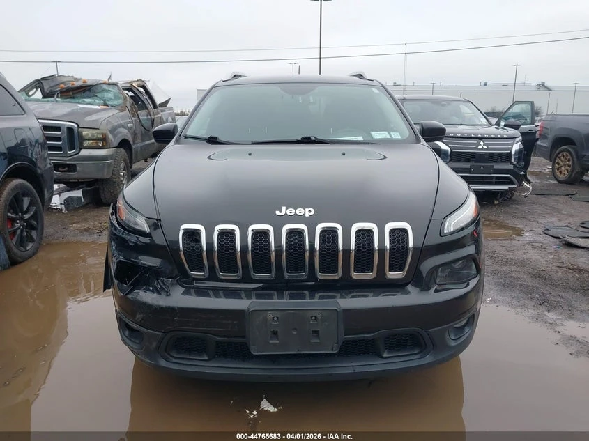 Jeep Cherokee 2.4l Latitude, снимка 12 - Автомобили и джипове - 54278434