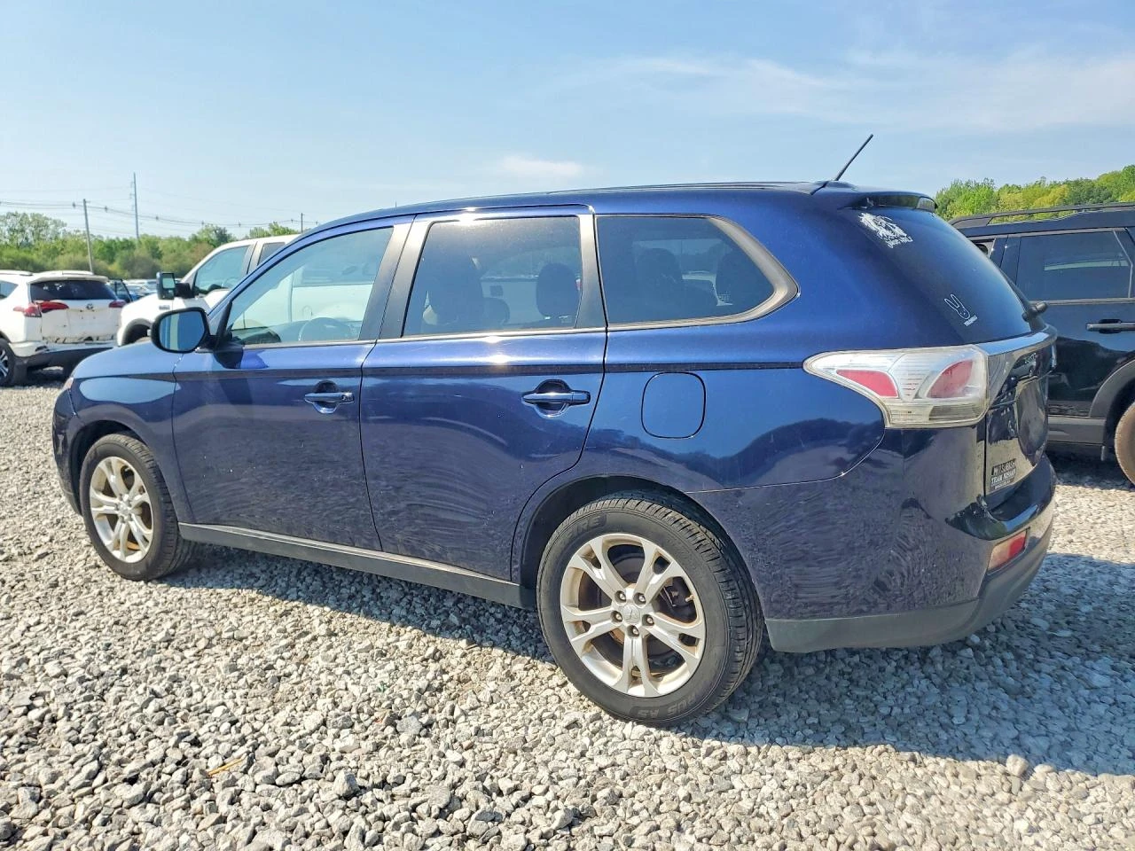 Mitsubishi Outlander SE, снимка 4 - Автомобили и джипове - 54631297