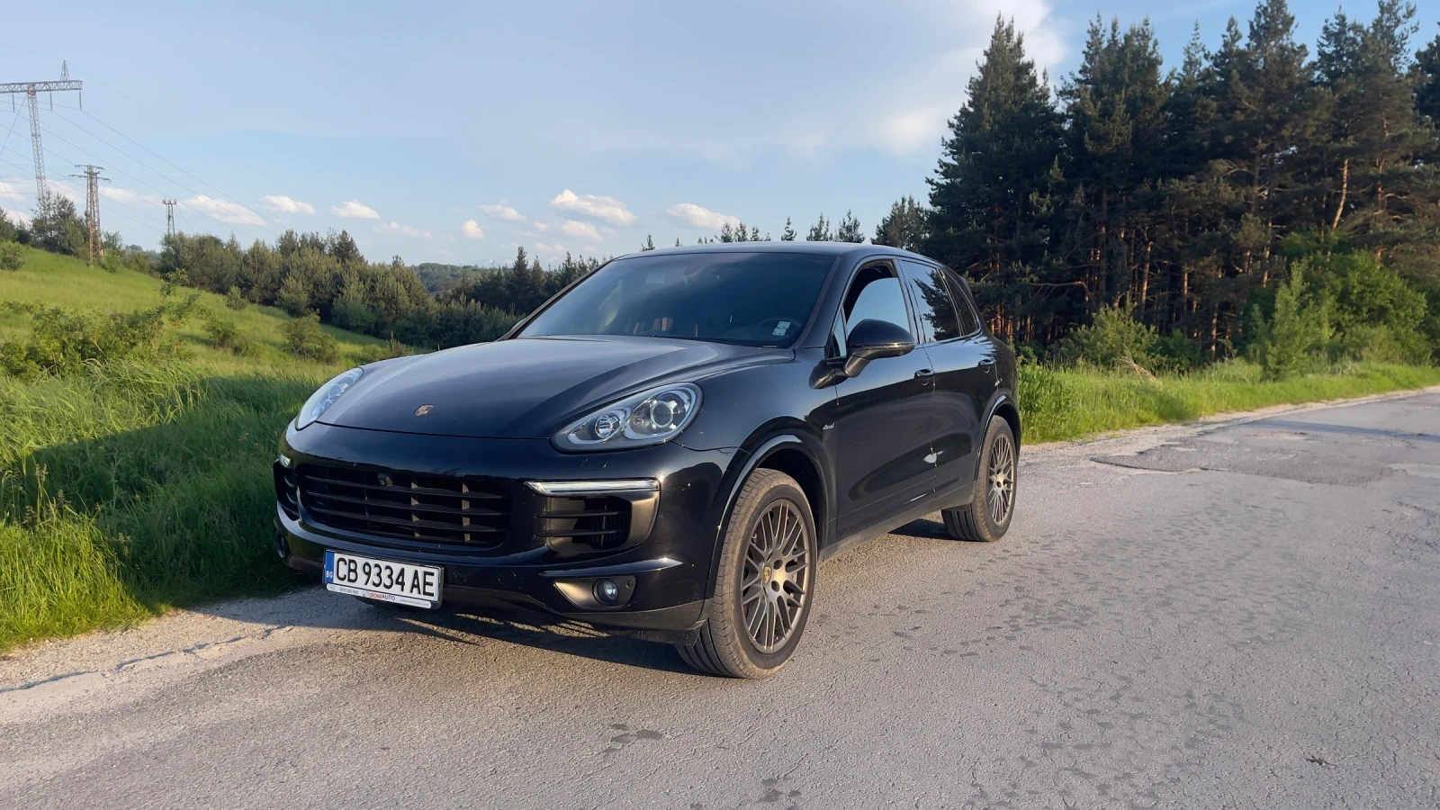 Porsche Cayenne  3.0D * EURO 6B*  * Камера 360* * Facelift* , снимка 2 - Автомобили и джипове - 54706856