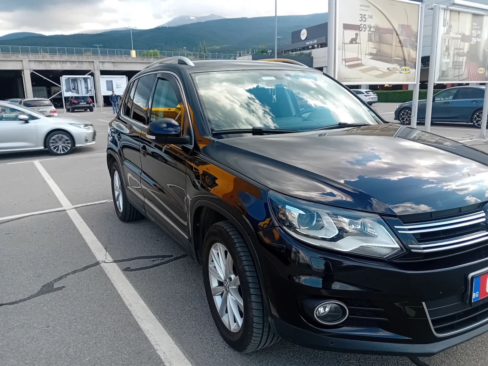VW Tiguan, снимка 4 - Автомобили и джипове - 54830561