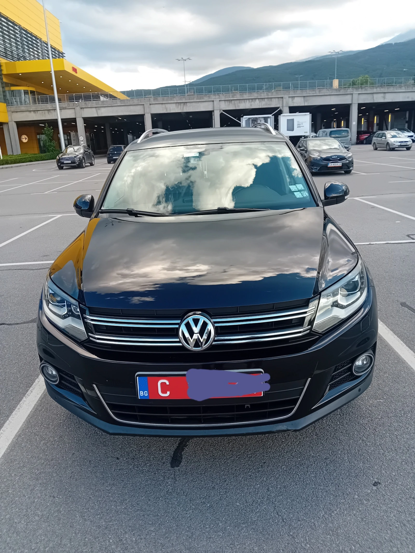 VW Tiguan, снимка 13 - Автомобили и джипове - 54830561