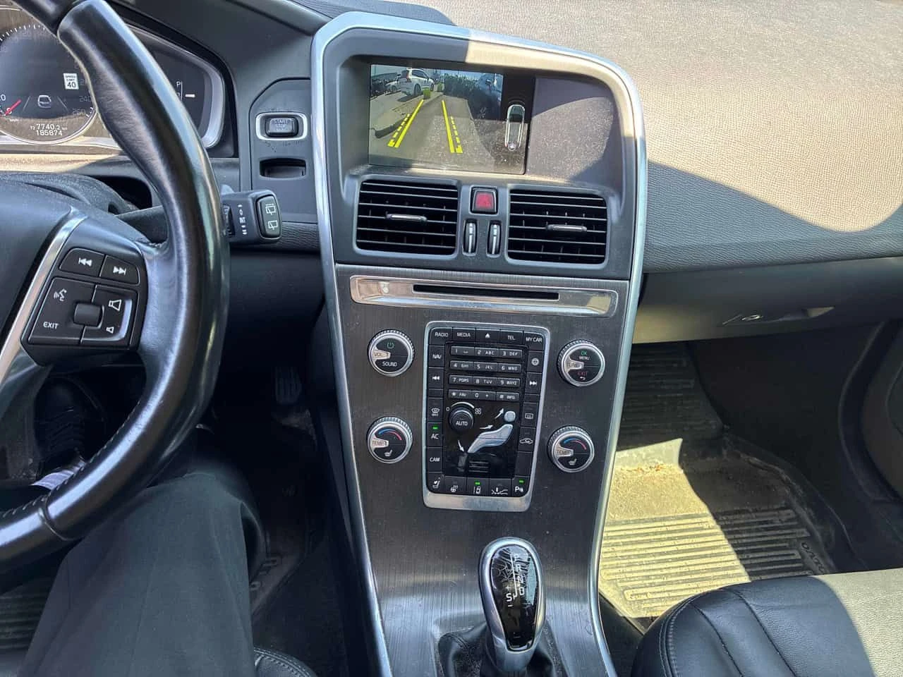 Volvo XC60 * T5 Special Edition Premier * CARFAX * ���� �� �� | Mobile.bg � ����������� 9