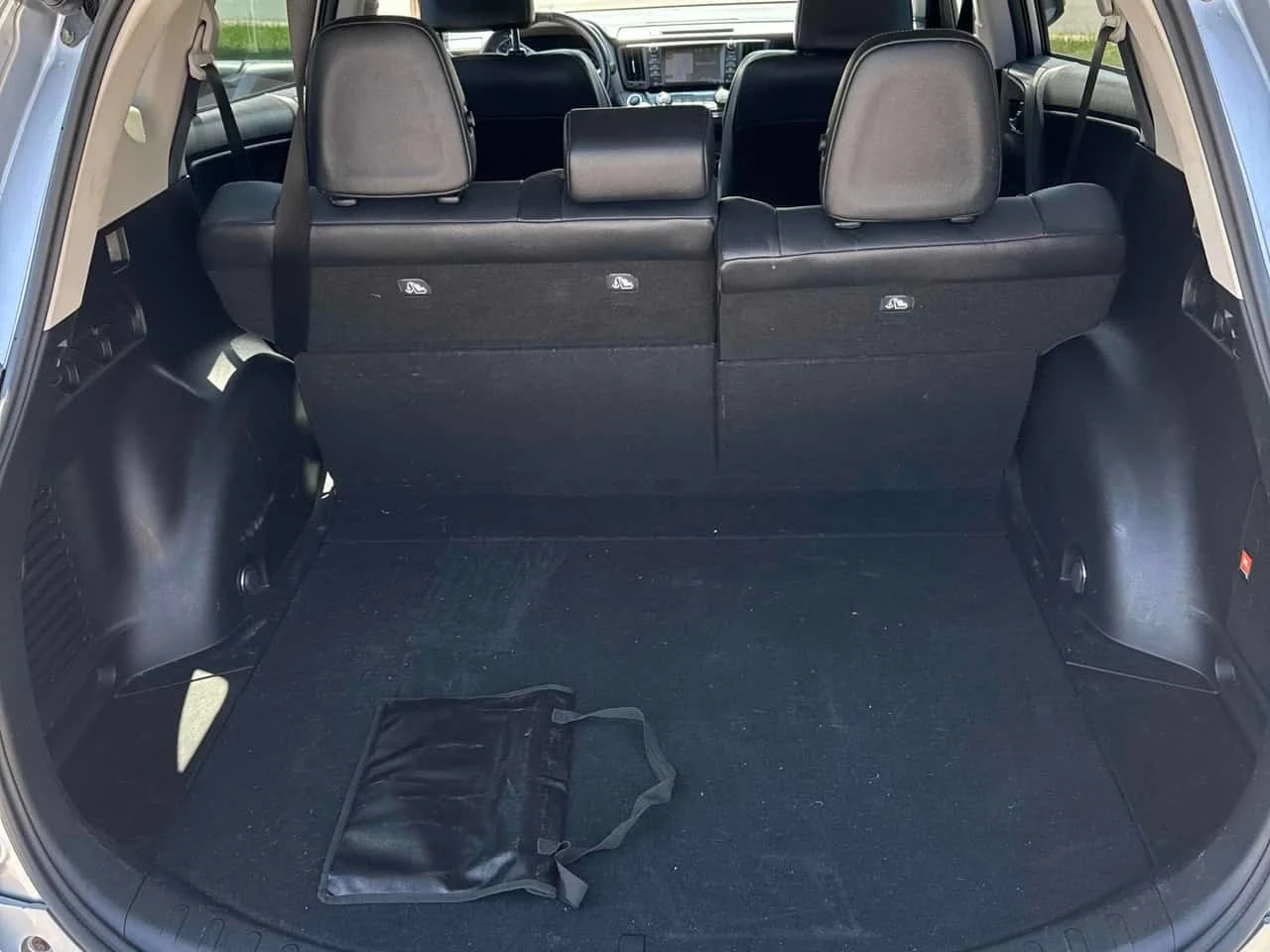Toyota Rav4 * Limited * АВТОКРЕДИТ БЕЗ ПЪРВОНАЧАЛНА ВНОСКА* , снимка 12 - Автомобили и джипове - 55782670
