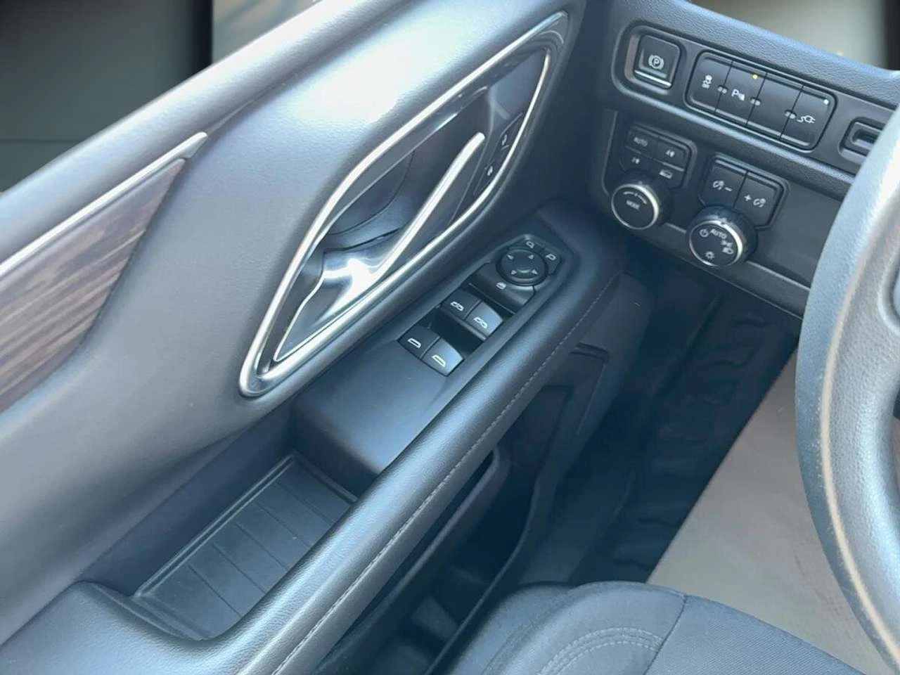 Chevrolet Tahoe 4WD 4dr Commercial | Mobile.bg � ����������� 8