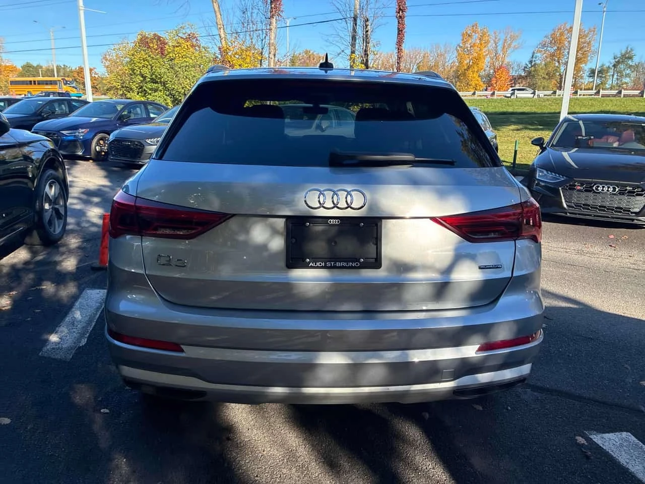 Audi Q3 * Komfort * CARFAX * ����� �� ����������� | Mobile.bg � ����������� 4