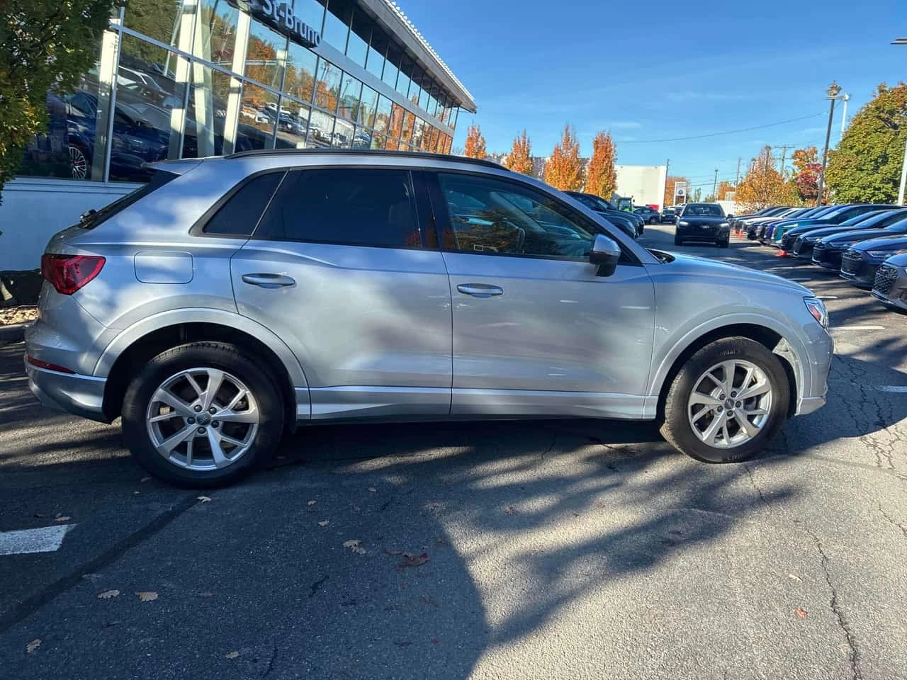 Audi Q3 * Komfort * CARFAX * ����� �� ����������� | Mobile.bg � ����������� 3