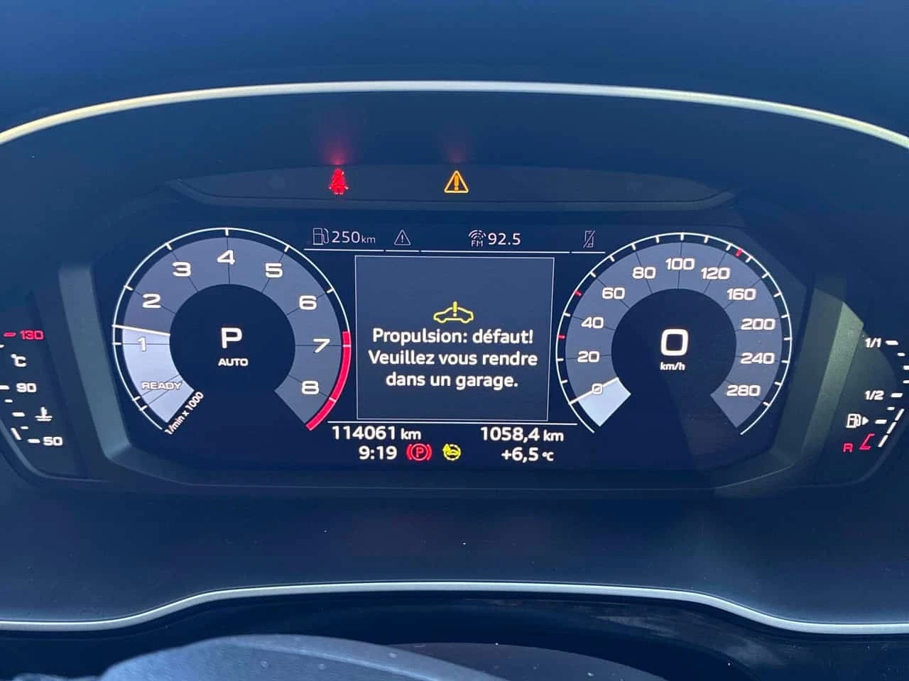 Audi Q3 * Komfort * CARFAX * ����� �� ����������� | Mobile.bg � ����������� 8