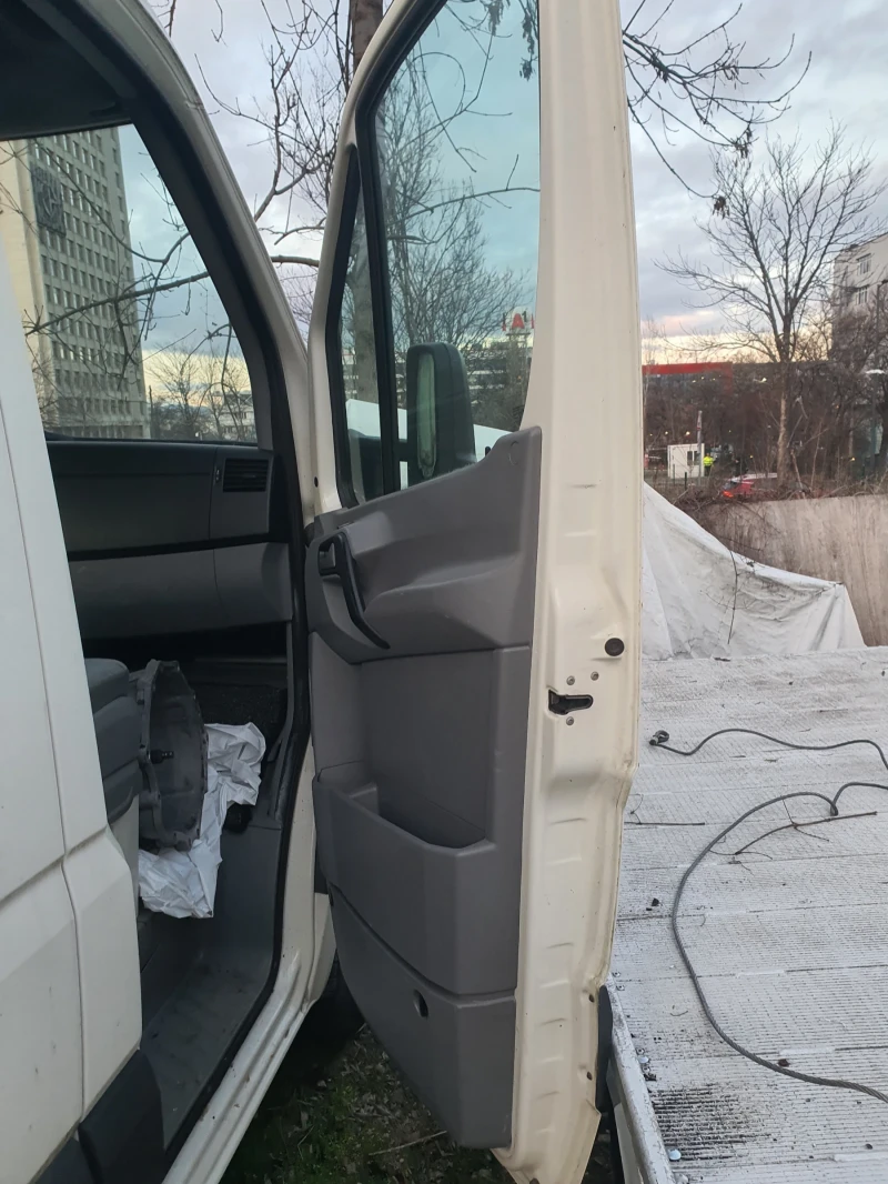 VW Crafter, снимка 11 - Бусове и автобуси - 53098956