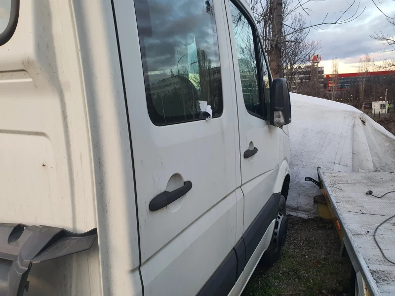 VW Crafter, снимка 8 - Бусове и автобуси - 53098956