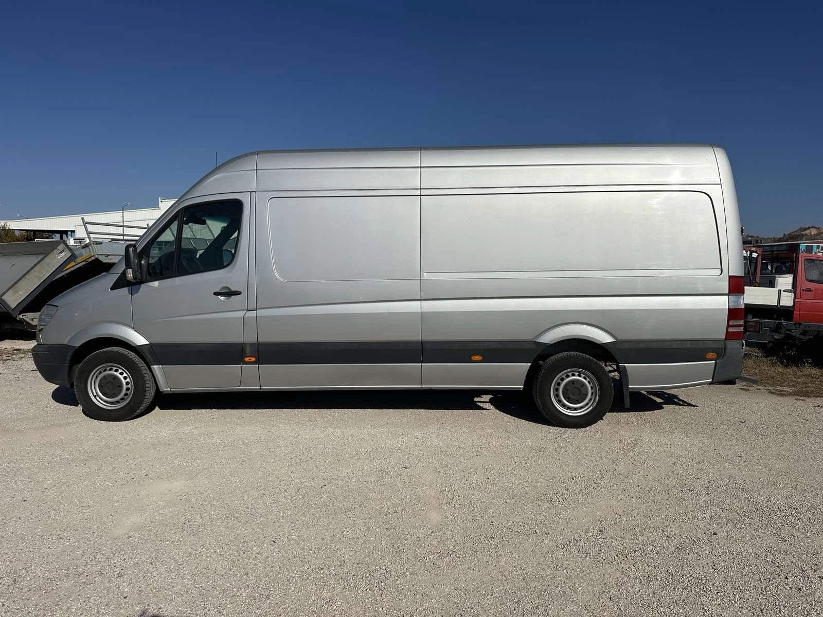 Mercedes-Benz Sprinter 319  - изображение 7